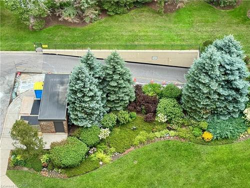 1708-5250 Lakeshore Road, Burlington, ON - Outdoor