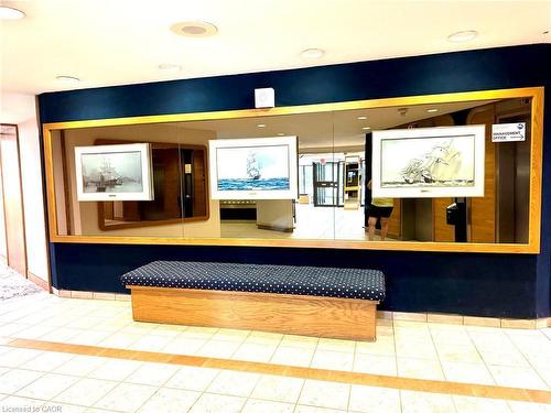 1708-5250 Lakeshore Road, Burlington, ON - Indoor Photo Showing Other Room