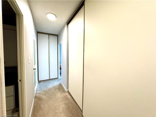 1708-5250 Lakeshore Road, Burlington, ON - Indoor Photo Showing Other Room