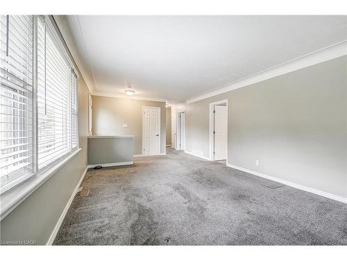 5446 Calvert Place, Burlington, ON - Indoor Photo Showing Other Room