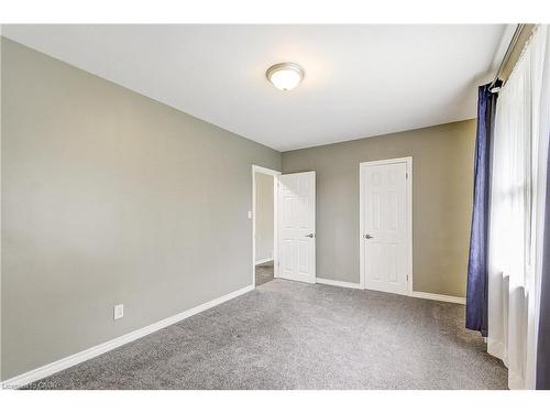 5446 Calvert Place, Burlington, ON - Indoor Photo Showing Other Room