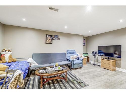 5446 Calvert Place, Burlington, ON - Indoor Photo Showing Basement