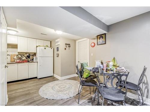 5446 Calvert Place, Burlington, ON - Indoor Photo Showing Dining Room