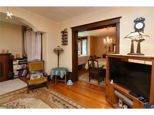 12 Leinster Avenue S, Hamilton, ON - Indoor