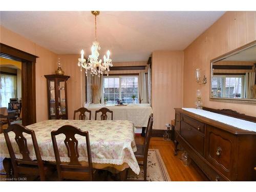 12 Leinster Avenue S, Hamilton, ON - Indoor Photo Showing Dining Room