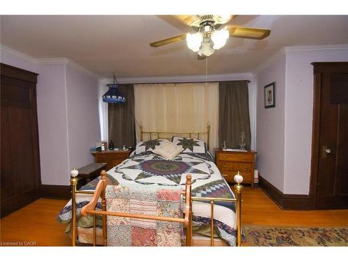 12 Leinster Avenue S, Hamilton, ON - Indoor Photo Showing Bedroom