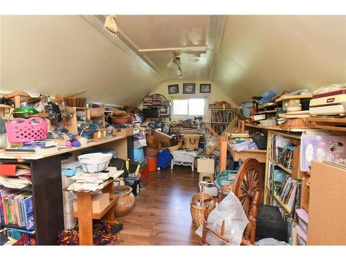 12 Leinster Avenue S, Hamilton, ON - Indoor