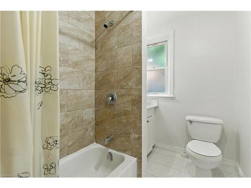 24 Macklin Street N, Hamilton, ON - Indoor Photo Showing Bathroom