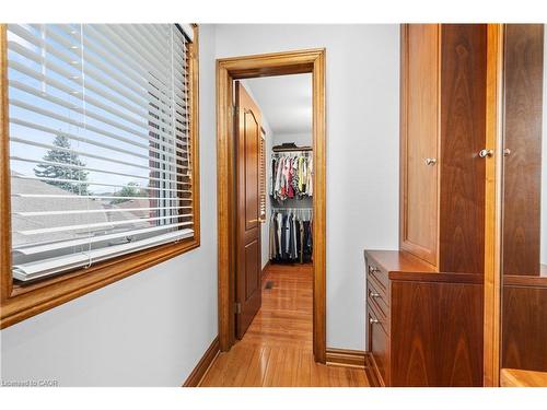 22 Wendakee Drive, Hamilton, ON - Indoor Photo Showing Other Room