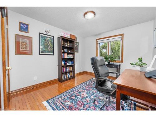 22 Wendakee Drive, Hamilton, ON - Indoor Photo Showing Office