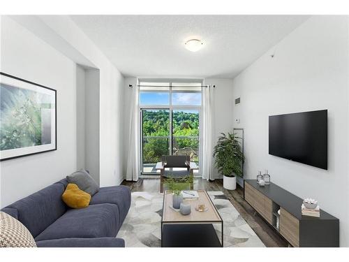 709-81 Robinson Street  Hamilton, ON L8P 0C2