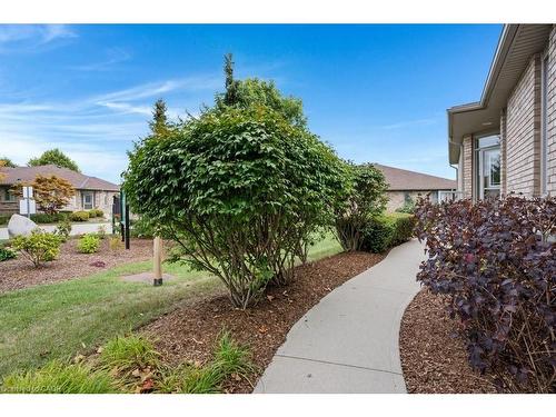 99-20 Isherwood Avenue, Cambridge, ON - Outdoor