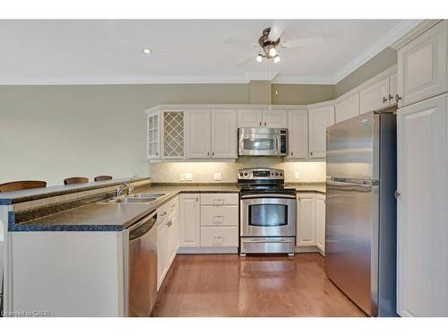 99-20 Isherwood Avenue, Cambridge, ON - Indoor Photo Showing Kitchen With Double Sink