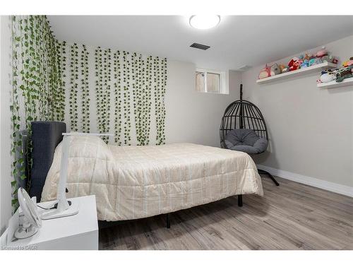 14-345 Glancaster Road, Ancaster, ON - Indoor Photo Showing Bedroom