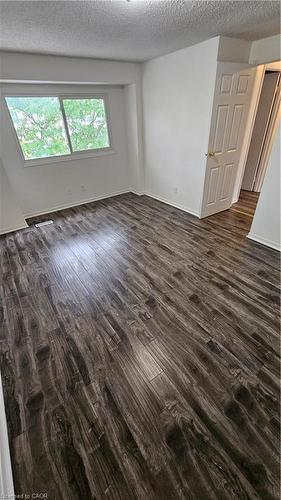 51-595 Third Street, London, ON - Indoor Photo Showing Other Room