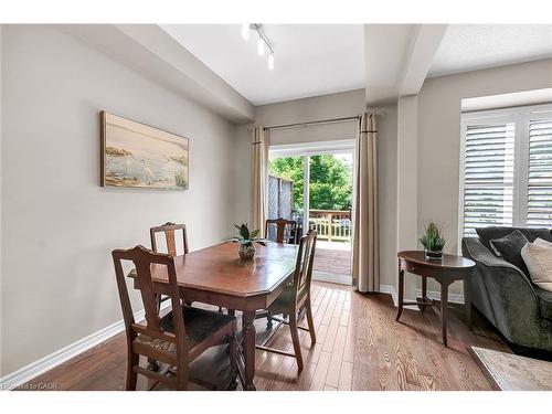 41-300 Ravineview Way, Oakville, ON - Indoor Photo Showing Dining Room