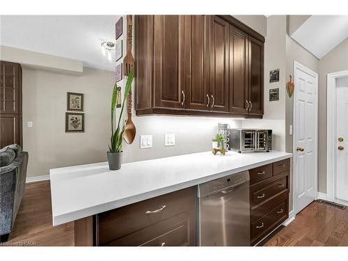 41-300 Ravineview Way, Oakville, ON - Indoor