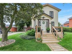 10 Maple Avenue  Grimsby, ON L3M 3B6