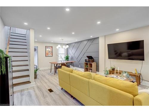 39 East Bend Avenue S, Hamilton, ON - Indoor