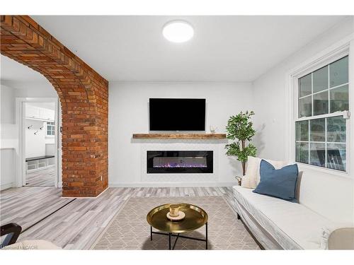 296 Edgehill Drive, Kitchener, ON - Indoor Photo Showing Living Room With Fireplace