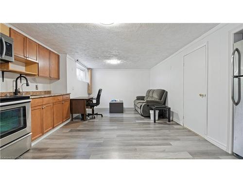 Lower-48 Mcdonald Avenue, Cambridge, ON - Indoor Photo Showing Kitchen