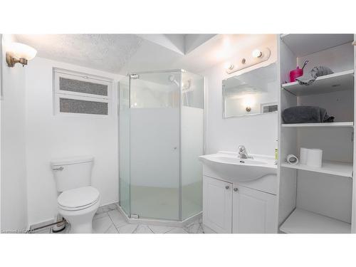 Lower-48 Mcdonald Avenue, Cambridge, ON - Indoor Photo Showing Bathroom