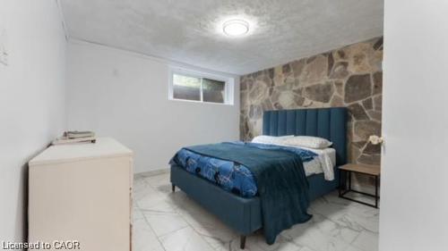Lower-48 Mcdonald Avenue, Cambridge, ON - Indoor Photo Showing Bedroom