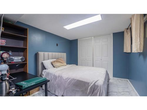 Lower-48 Mcdonald Avenue, Cambridge, ON - Indoor Photo Showing Bedroom