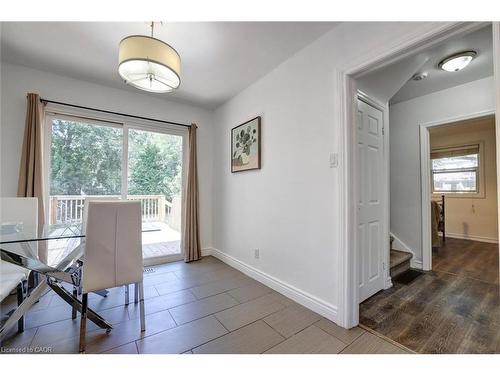 2363 Parkway Drive, Burlington, ON - Indoor Photo Showing Dining Room