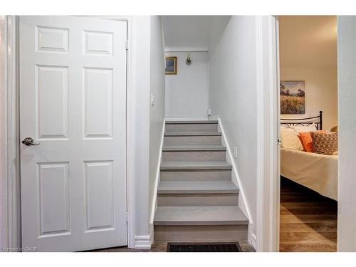 2363 Parkway Drive, Burlington, ON - Indoor Photo Showing Other Room