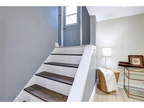 2363 Parkway Drive, Burlington, ON - Indoor Photo Showing Other Room