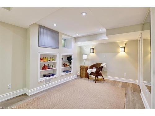 2363 Parkway Drive, Burlington, ON - Indoor