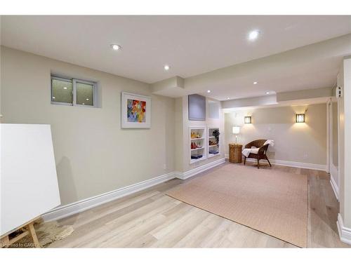 2363 Parkway Drive, Burlington, ON - Indoor