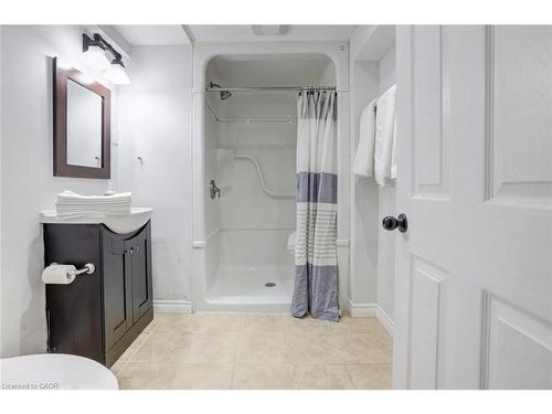 2363 Parkway Drive, Burlington, ON - Indoor Photo Showing Bathroom