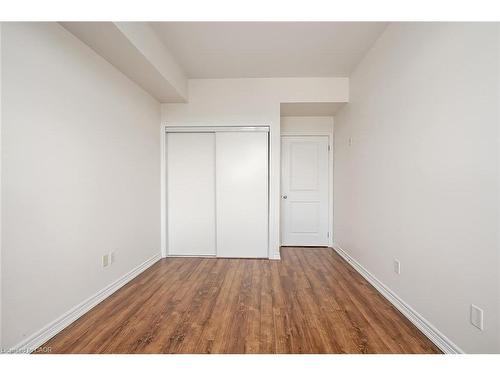 503-396 Plains Road E, Burlington, ON - Indoor Photo Showing Other Room
