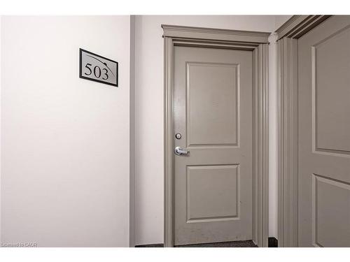 503-396 Plains Road E, Burlington, ON - Indoor Photo Showing Other Room