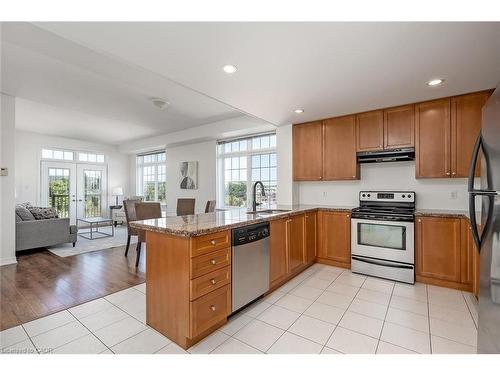 503-396 Plains Road E, Burlington, ON - Indoor Photo Showing Kitchen