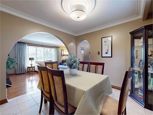 11 Meadowland Gate, Brampton, ON - Indoor Photo Showing Dining Room