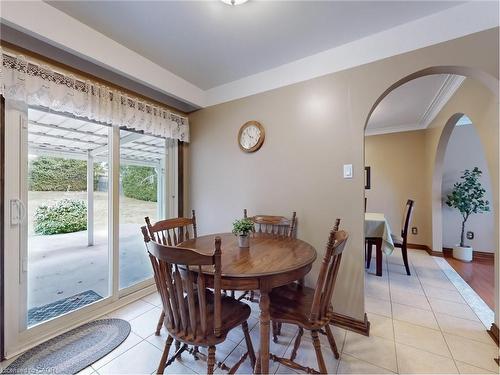 11 Meadowland Gate, Brampton, ON - Indoor Photo Showing Dining Room
