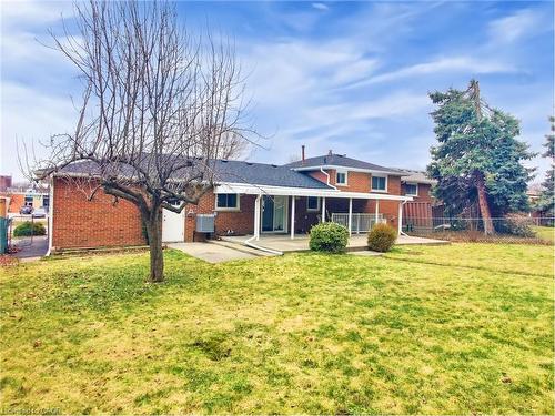 11 Meadowland Gate, Brampton, ON - Outdoor