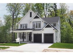 220 Jeffrey Place  Kitchener, ON N2C 2T7