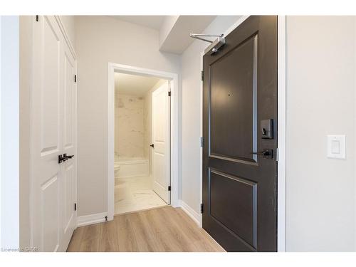 302-120 Springvalley Crescent, Hamilton, ON - Indoor