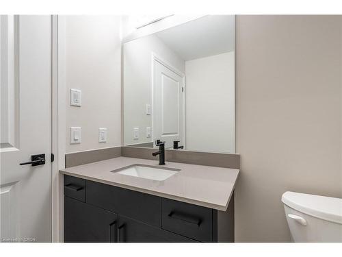 302-120 Springvalley Crescent, Hamilton, ON - Indoor Photo Showing Bathroom