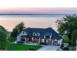 9 Lochside Drive  Stoney Creek, ON L8E 5T6