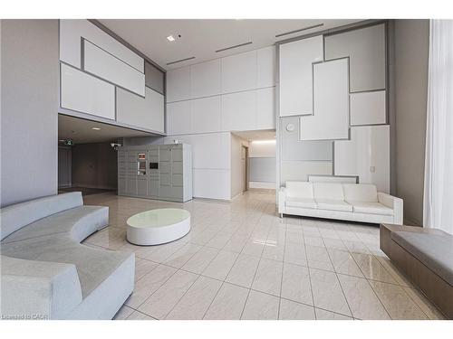 2001-2081 Fairview Street, Burlington, ON - Indoor