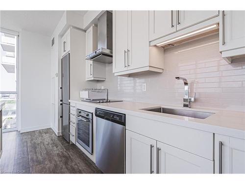 2001-2081 Fairview Street, Burlington, ON - Indoor Photo Showing Kitchen With Upgraded Kitchen