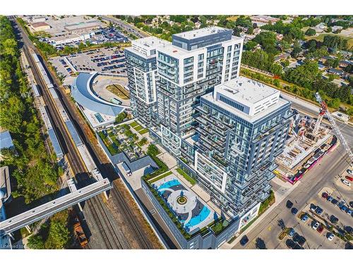 2001-2081 Fairview Street, Burlington, ON - Outdoor With View