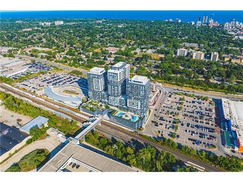 2001-2081 Fairview Street, Burlington, ON - Outdoor With View