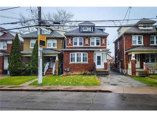 63 Paisley Avenue S Hamilton, ON L8S 1V2