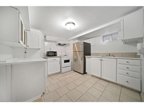 82 Whitney Avenue, Hamilton, ON - Indoor Photo Showing Kitchen